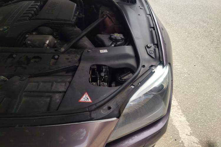 Used BMW 6 Series 2013 640i Coupe Engine Bay Left