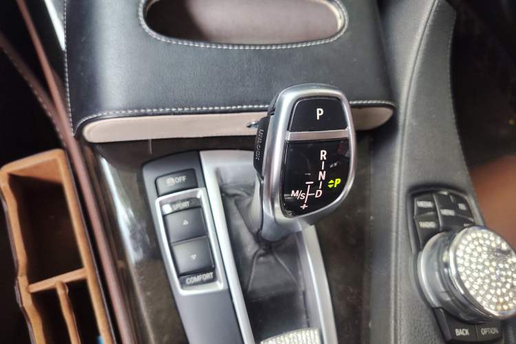 Used BMW 6 Series 2013 640i Coupe Gear Lever
