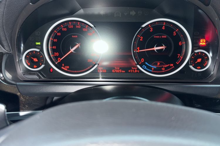Used BMW 6 Series 2013 Facelift 640i Coupe Odometer Close Up