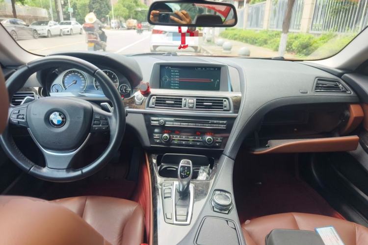 Used BMW 6 Series 2013 640i Coupe Center Console