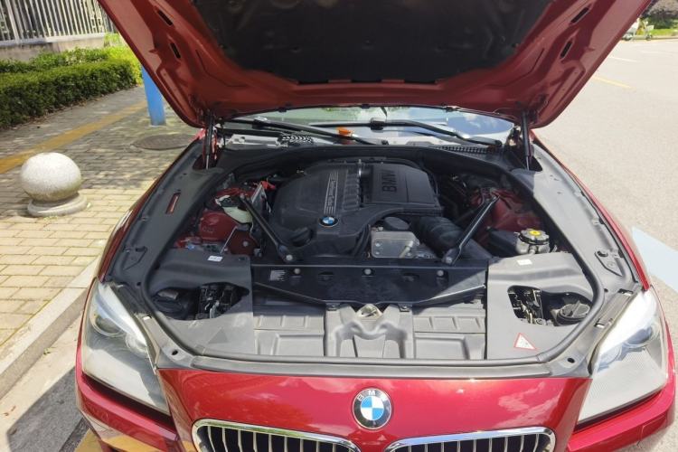 Used BMW 6 Series 2013 640i Coupe Engine Bay