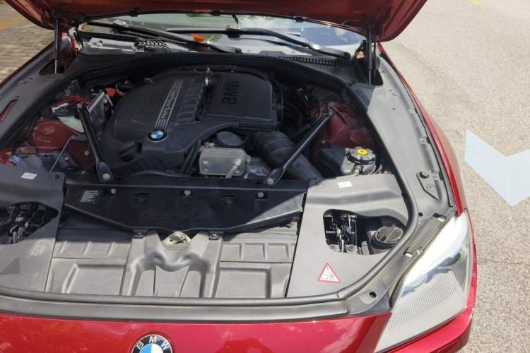Used BMW 6 Series 2013 640i Coupe Engine Bay Left