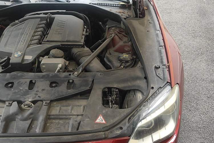 Used BMW 6 Series 2013 Facelift 640i Gran Coupe Engine Bay Left