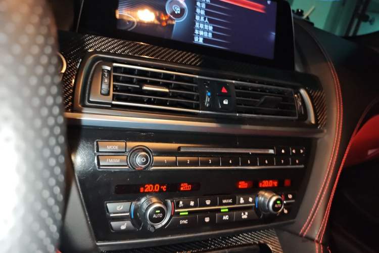 Used BMW 6 Series 2013 Facelift 640i Convertible Coupe Audio And AC Panel
