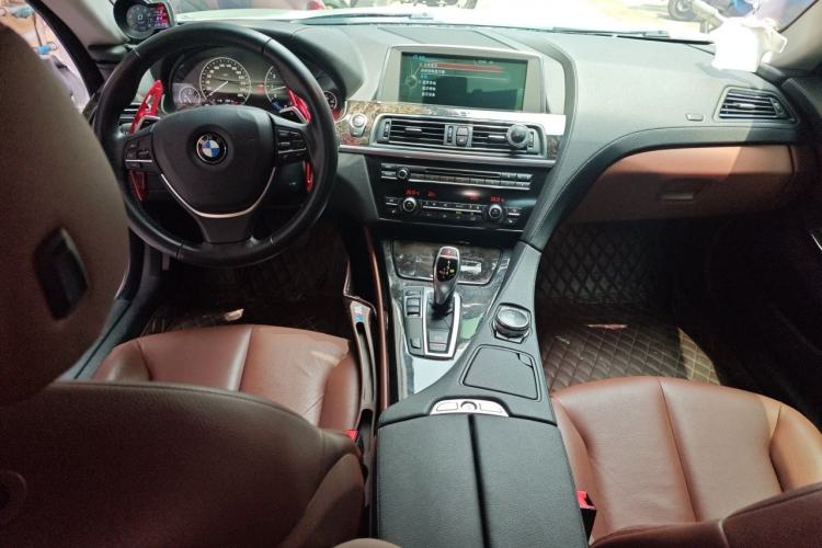 Used BMW 6 Series 2013 640i Coupe Center Console