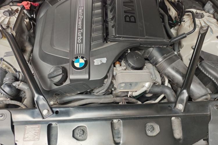 Used BMW 6 Series 2013 640i Coupe Engine Bay