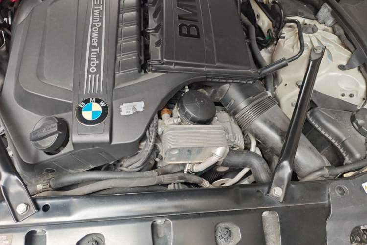 Used BMW 6 Series 2013 640i Coupe Engine Bay Left