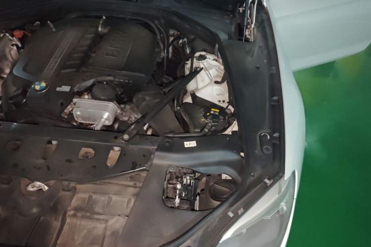 Used BMW 6 Series 2013 Facelift 640i Convertible Coupe Engine Bay Left