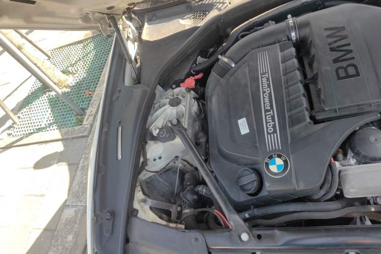 Used BMW 6 Series 2013 Facelift 640i Gran Coupe Engine Bay Right