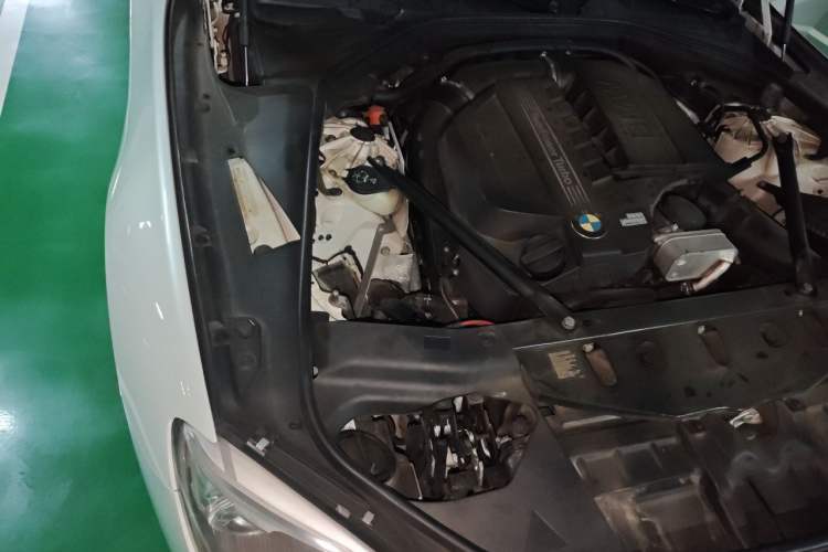 Used BMW 6 Series 2013 Facelift 640i Convertible Coupe Engine Bay Right
