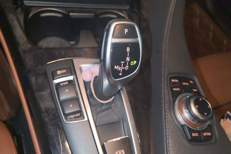 Used BMW 6 Series 2013 Facelift 640i xDrive Gran Coupe Gear Lever