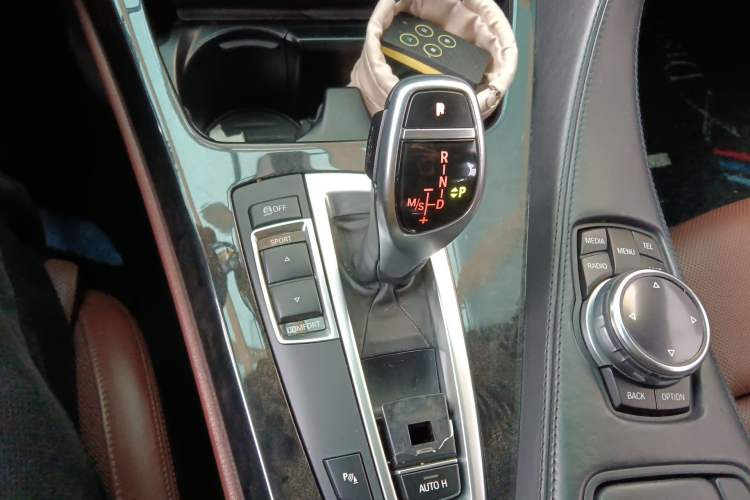 Used BMW 6 Series 2013 Facelift 640i xDrive Gran Coupe Gear Lever