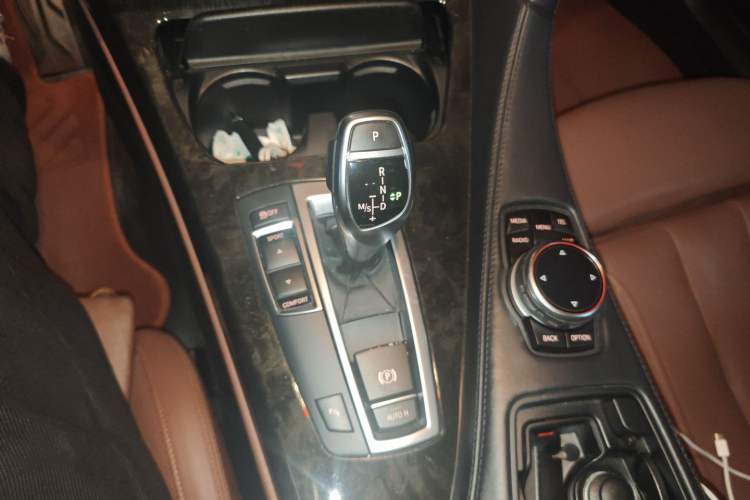 Used BMW 6 Series 2013 Facelift 640i xDrive Gran Coupe Gear Lever