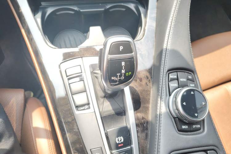 Used BMW 6 Series  Gear Lever