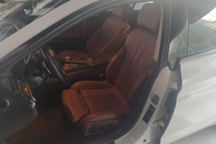 Used BMW 6 Series 2013 Facelift 640i Gran Coupe Interior 12