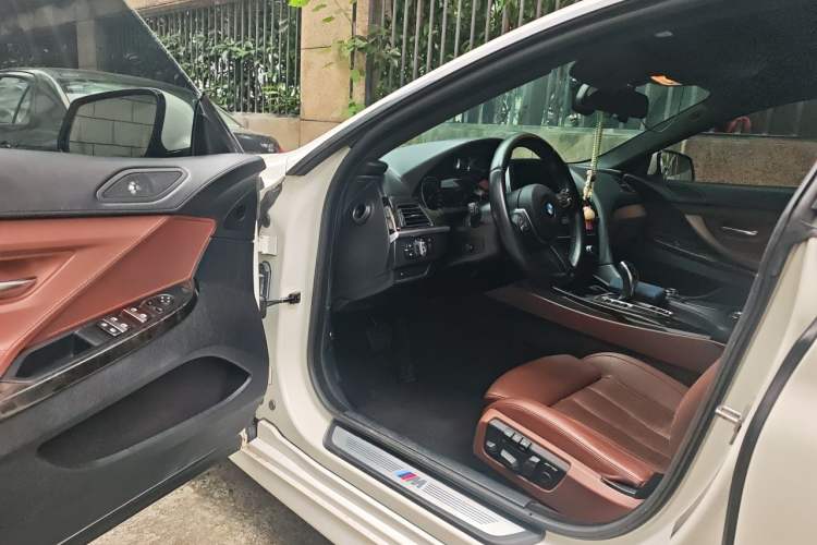 Used BMW 6 Series 2013 Facelift 640i Gran Coupe Interior 3