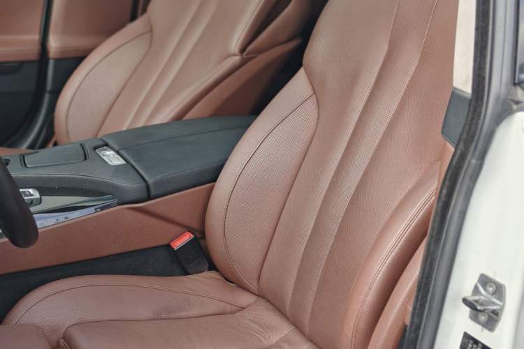 Used BMW 6 Series 2013 Facelift 640i Gran Coupe Interior 8