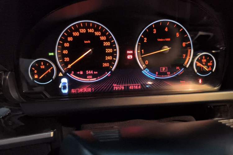 Used BMW 6 Series 2013 640i Convertible Coupe Odometer Close Up