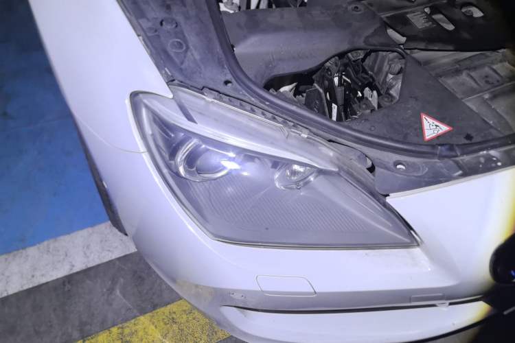 Used BMW 6 Series 2013 Facelift 640i Gran Coupe Right Front Headlight