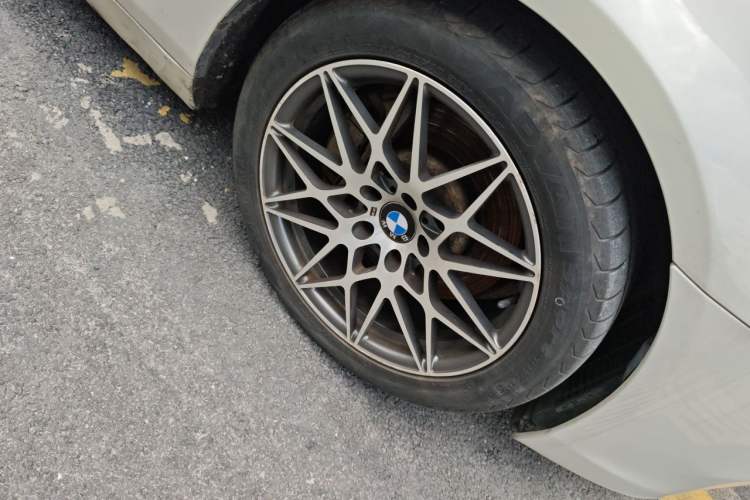 Used BMW 6 Series 2013 Facelift 640i Gran Coupe Right Front Wheel Hub