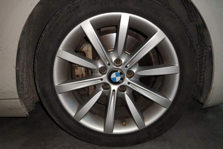 Used BMW 6 Series 2013 Facelift 640i xDrive Gran Coupe Right Front Wheel Hub