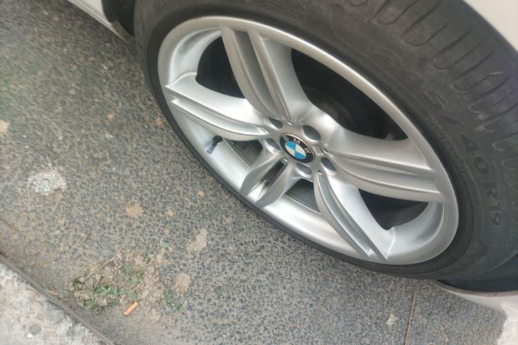 Used BMW 6 Series 2013 Facelift 640i Gran Coupe Right Front Wheel Hub
