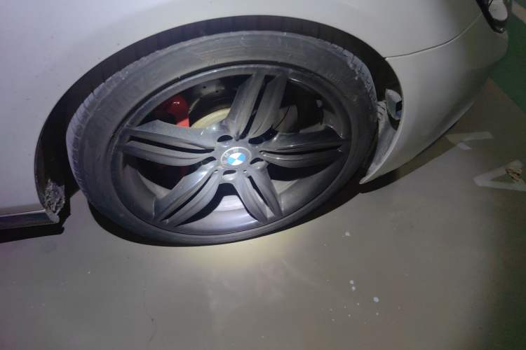 Used BMW 6 Series 2013 Facelift 640i Gran Coupe Right Front Wheel Hub