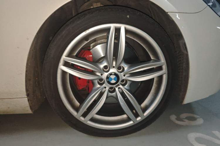 Used BMW 6 Series 2013 Facelift 640i xDrive Gran Coupe Right Front Wheel Hub