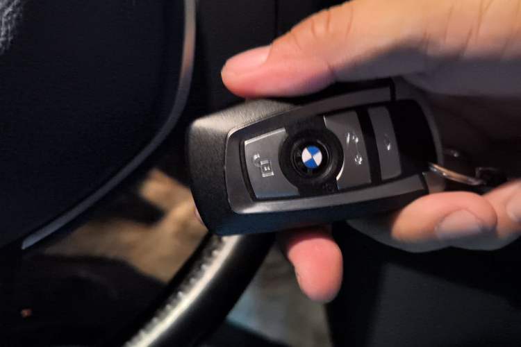 Used BMW 6 Series 2013 640i Convertible Coupe Vehicle Key