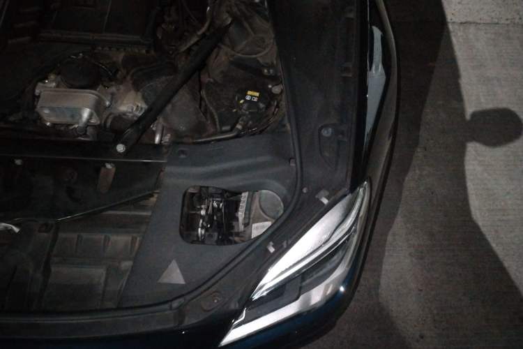Used BMW 6 Series 2016 640i Convertible Coupe Engine Bay Left