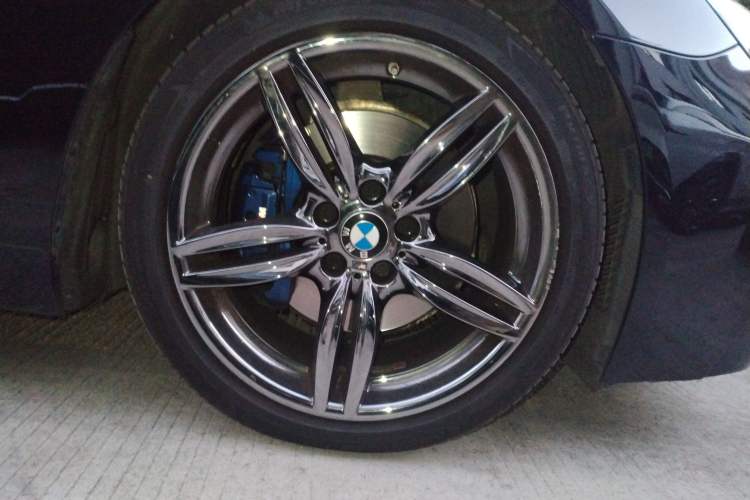 Used BMW 6 Series 2016 640i Convertible Coupe Right Front Wheel Hub