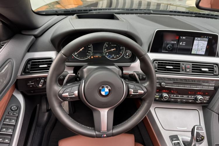 Used BMW 6 Series 2016 640i xDrive Convertible Coupé Steering Wheel