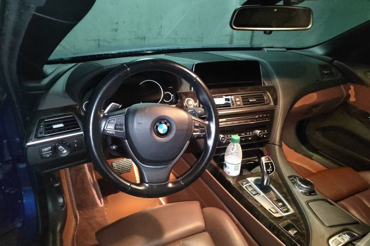 Used BMW 6 Series 2016 640i Convertible Coupe Center Console