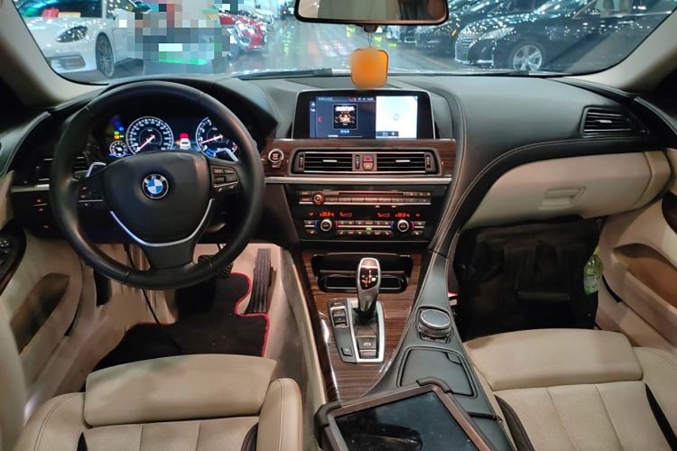 Used BMW 6 Series 2016 640i Gran Coupe Interior 2