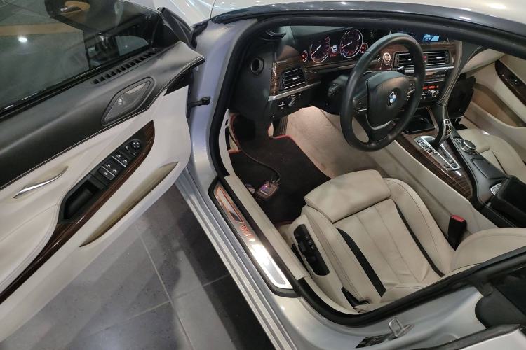 Used BMW 6 Series 2016 640i Gran Coupe Interior 3