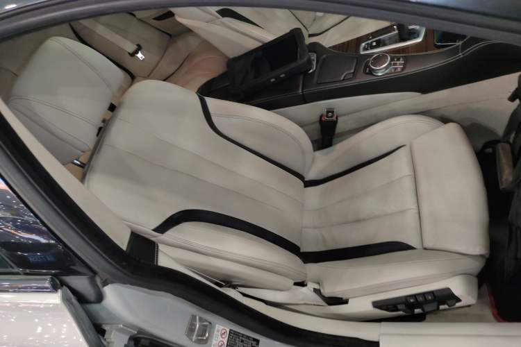 Used BMW 6 Series 2016 640i Gran Coupe Right Front Seat