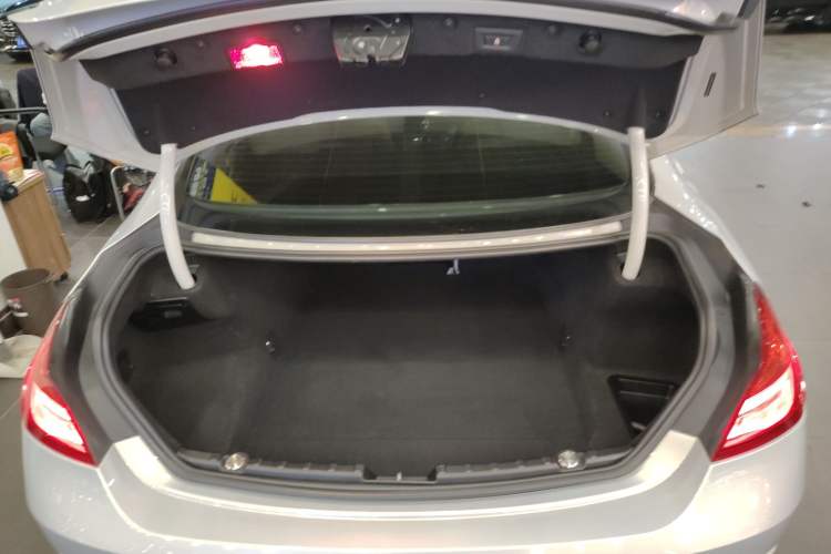Used BMW 6 Series 2016 640i Gran Coupe Trunk