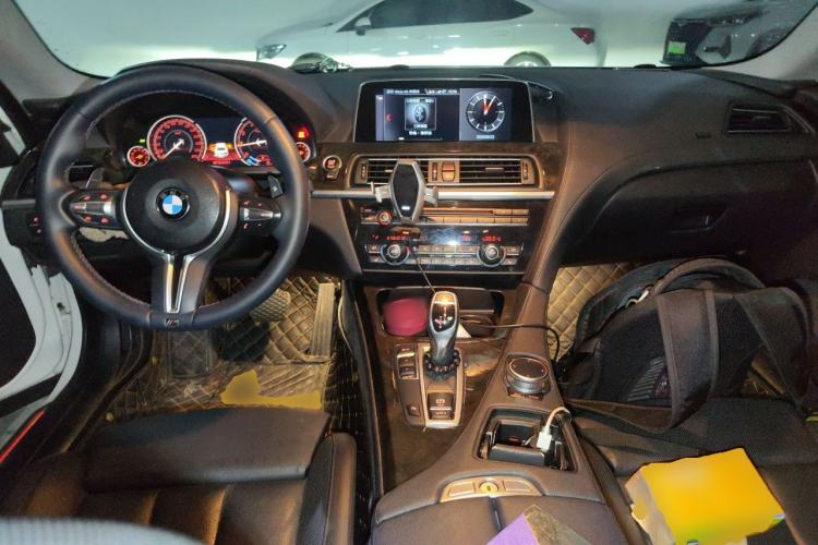 Used BMW 6 Series 2016 640i Gran Coupe Center Console