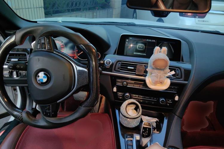 Used BMW 6 Series 2016 640i Convertible Coupe Center Console
