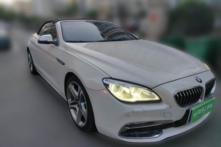 Used BMW 6 Series 2016 640i Convertible Coupe Front Right 45 Deg