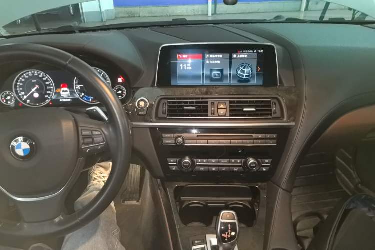 Used BMW 6 Series 2016 640i Coupe Interior 2