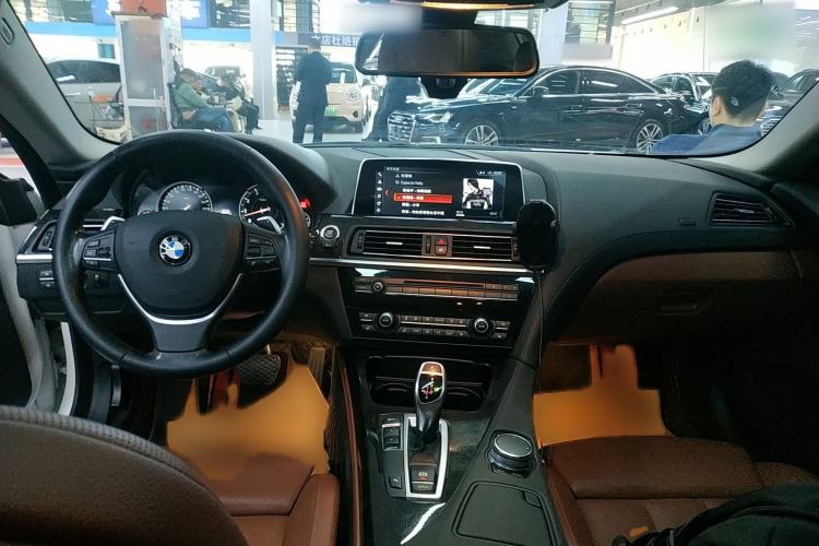 Used BMW 6 Series 2016 640i Gran Coupe Interior 2