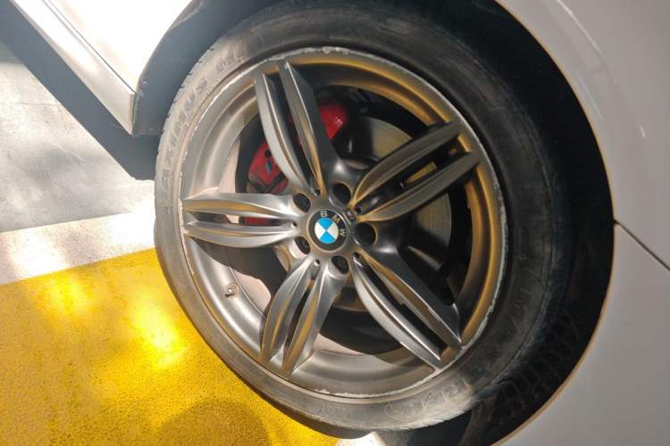 Used BMW 6 Series 2016 640i Gran Coupe Right Front Wheel Hub
