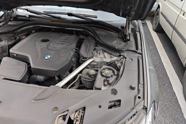 Used BMW 6 Series  Engine Bay Left
