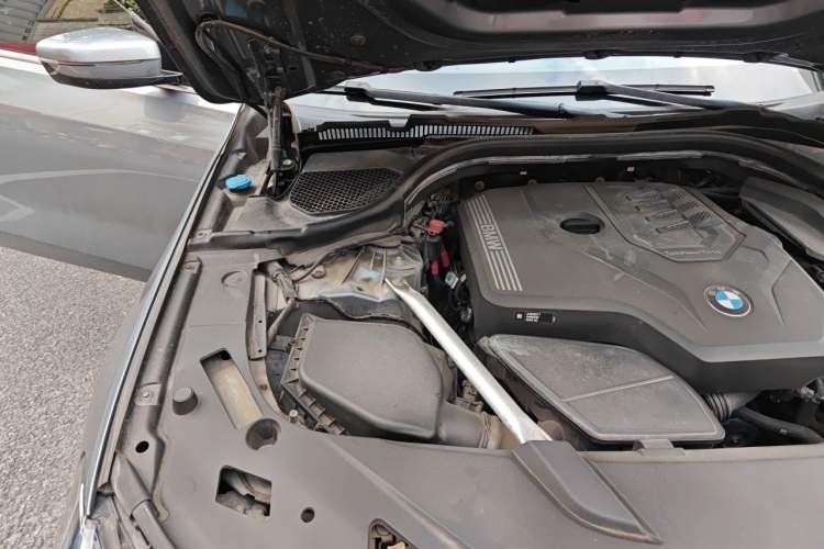 Used BMW 6 Series  Engine Bay Right