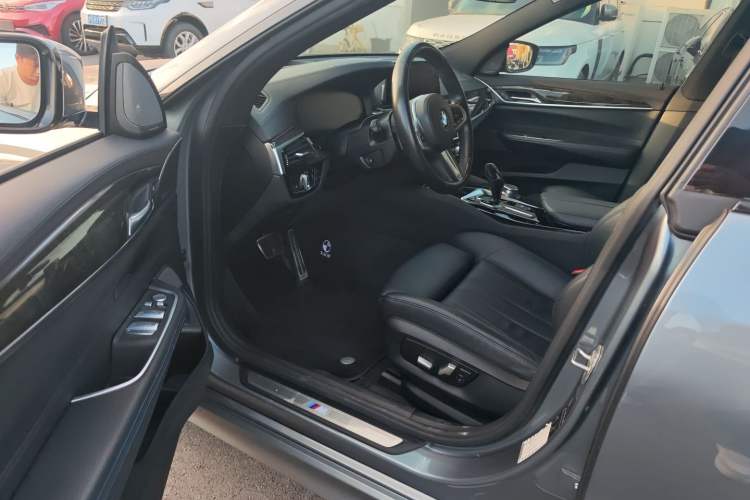 Used BMW 6 Series GT 2020 630i M Sport Package Interior 2