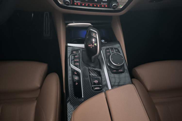 Used BMW 6 Series GT 2021 630i M Sport Package Gear Lever