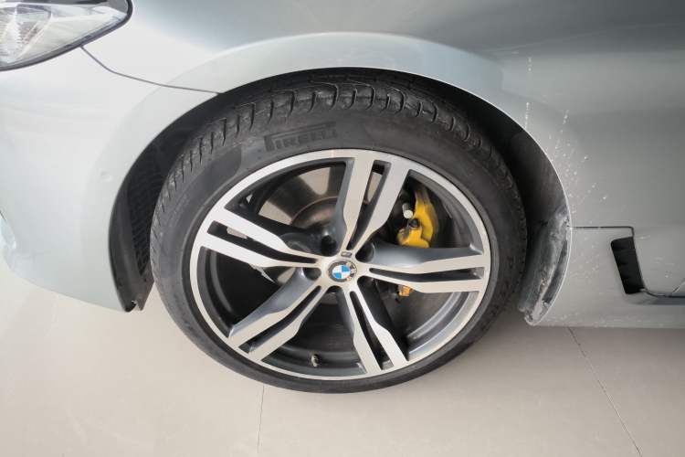 Used BMW 6 Series GT 2021 630i M Sport Package Left Front Wheel Hub