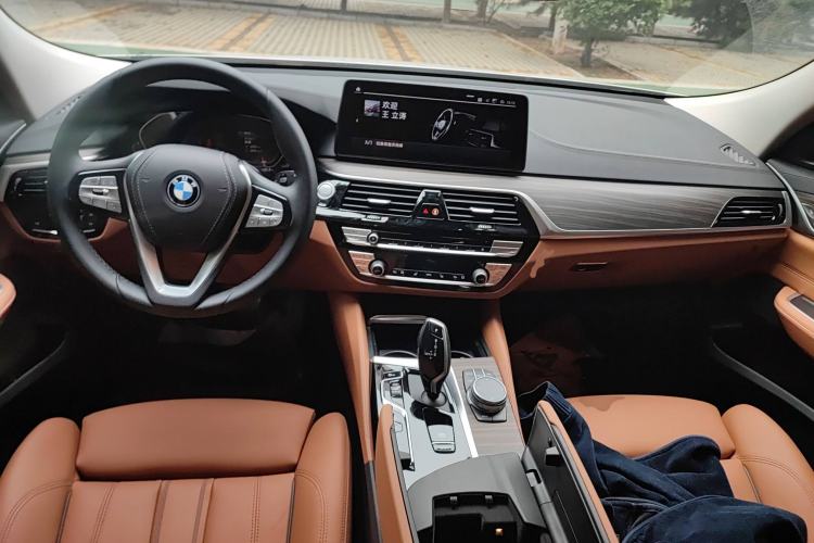 Used BMW 6 Series GT 2022 630i Luxury Design Package Center Console