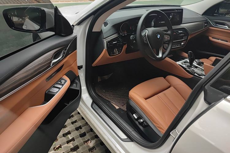 Used BMW 6 Series GT 2022 630i Luxury Design Package Driver Seat